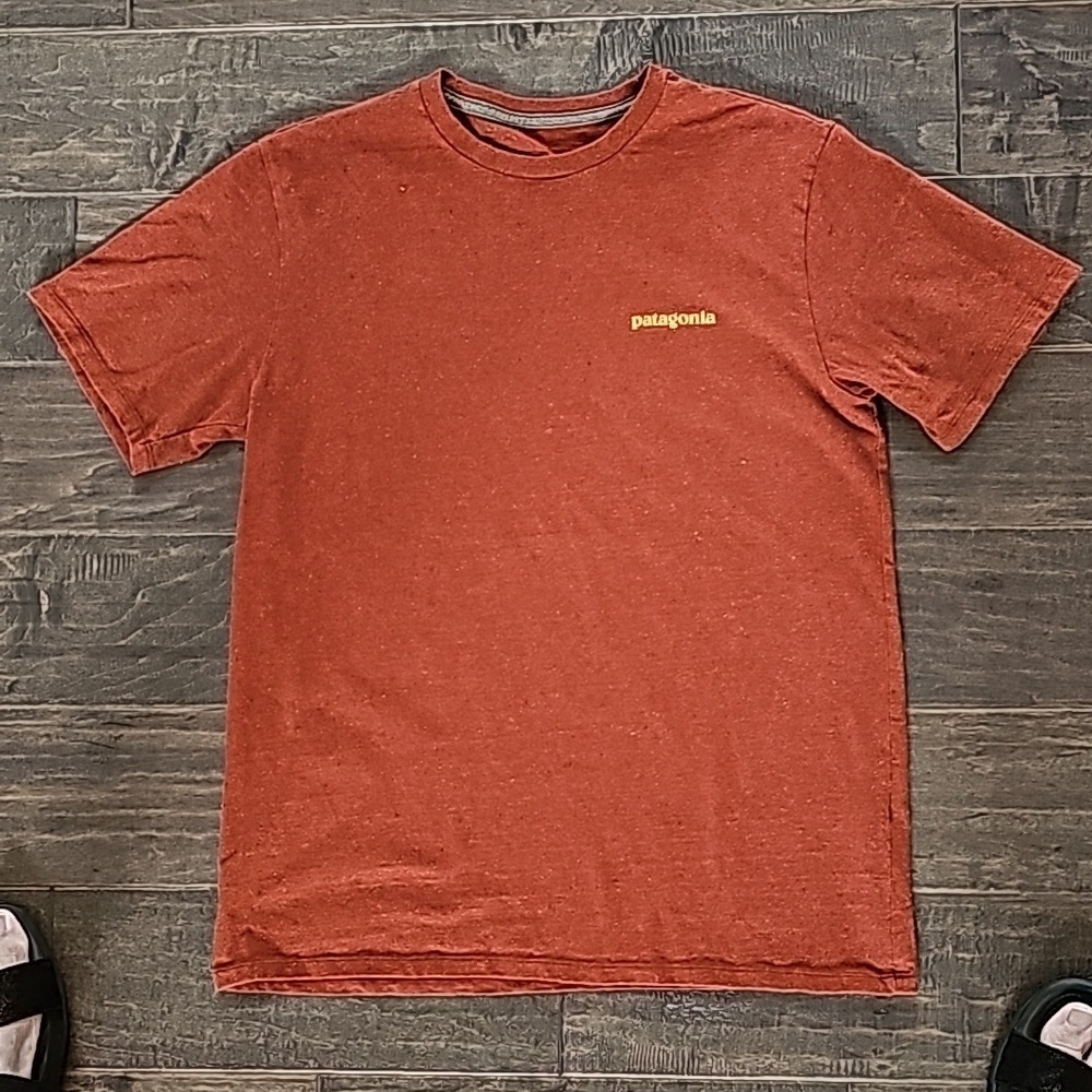 Three Patagonia Women's/Men's T-Shirts - Picture 2 of 7